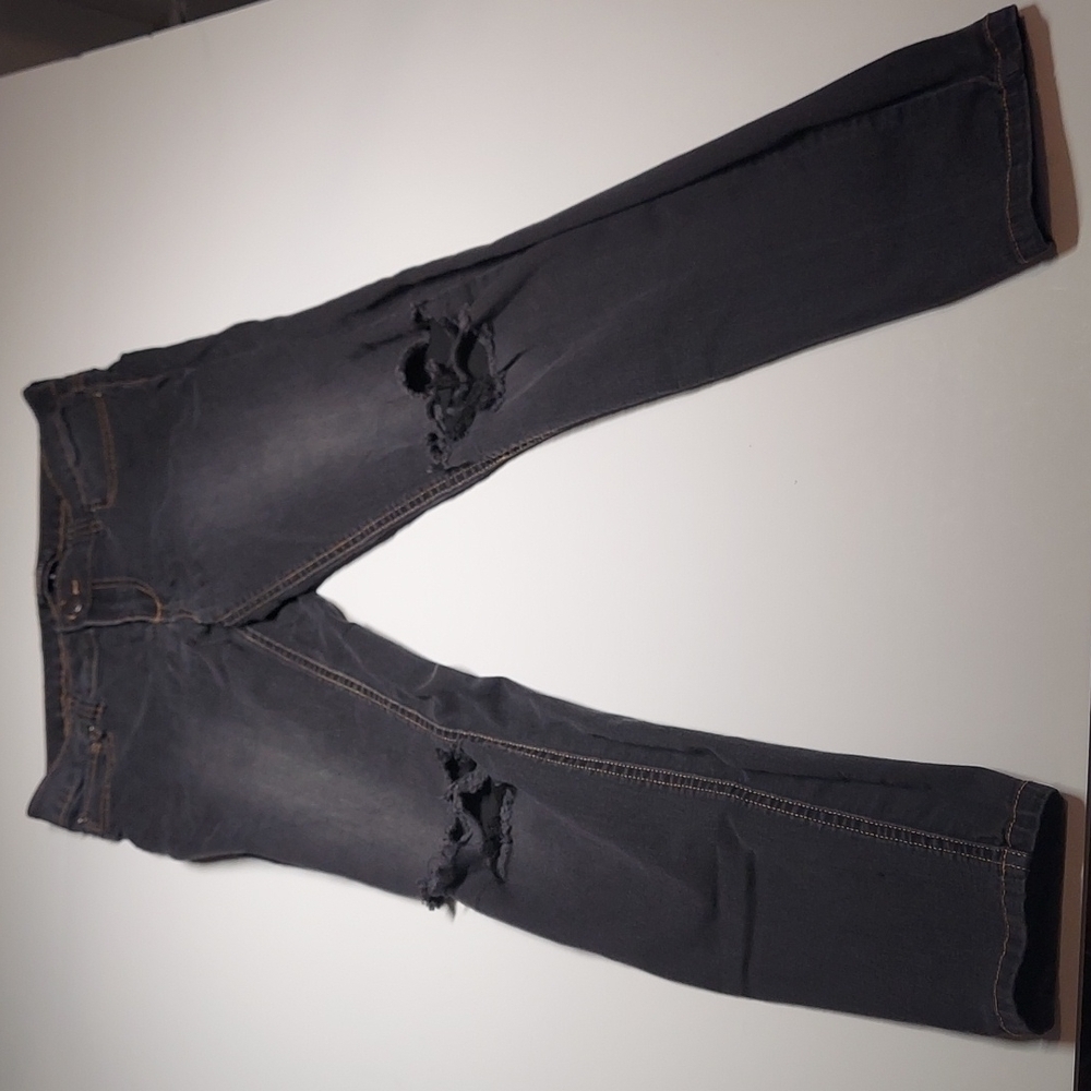 Generra Distressed Jeans 👖 Size 9